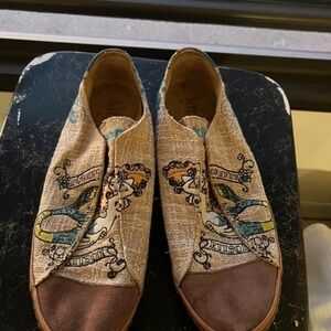 Kitson Women's Artistic Brown and Tan Sneakers